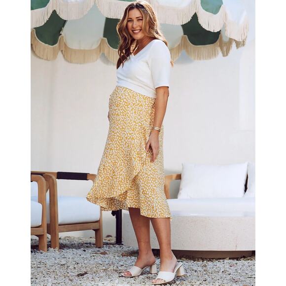 ANGEL MATERNITY Christie Midi Skirt in Yellow Animal Print - Picture 3 of 3